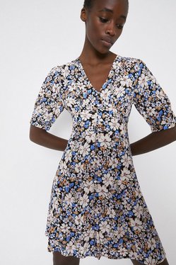 Tea Dress In Floral | Warehouse
