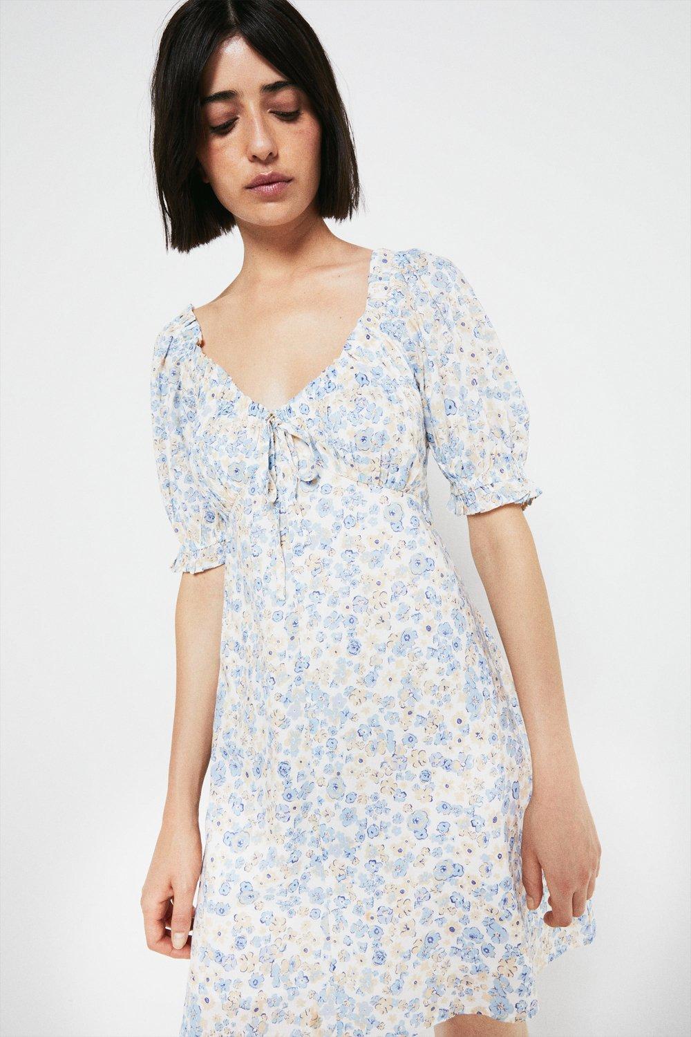 ditsy floral sweetheart neck dress