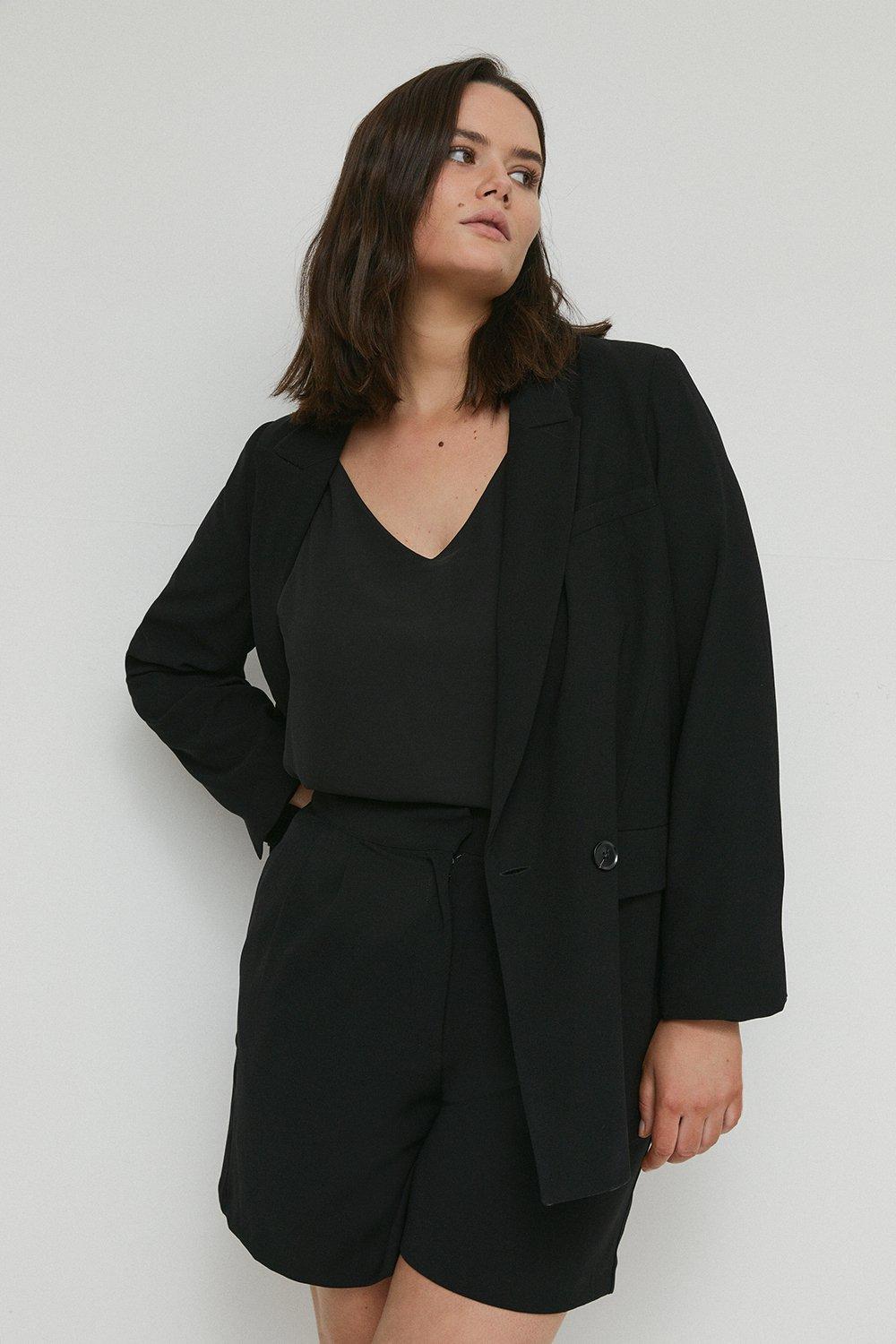 Black Plus Size Fluid Tailored City Short