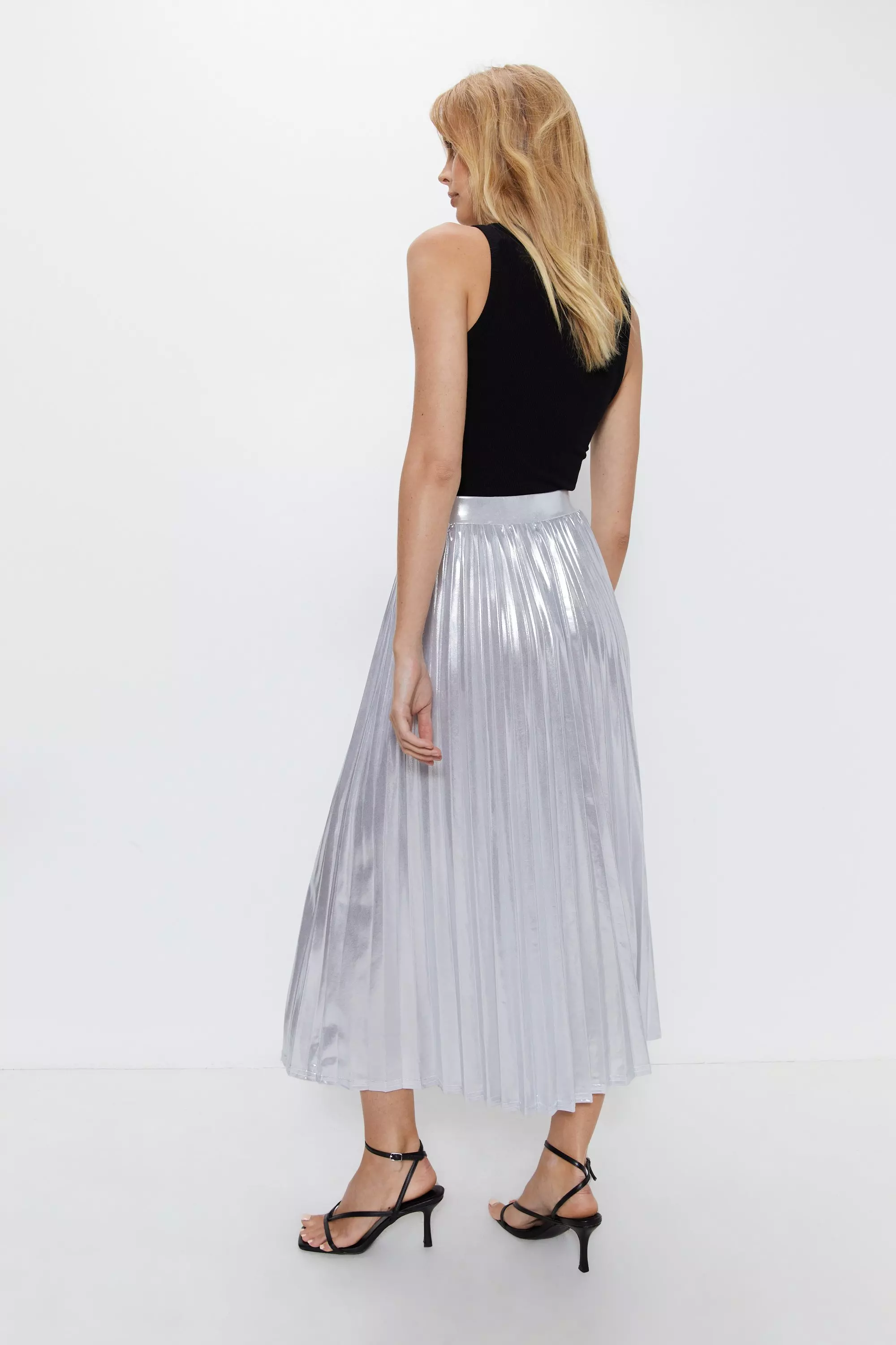 Pleated midi outlet skirt metallic