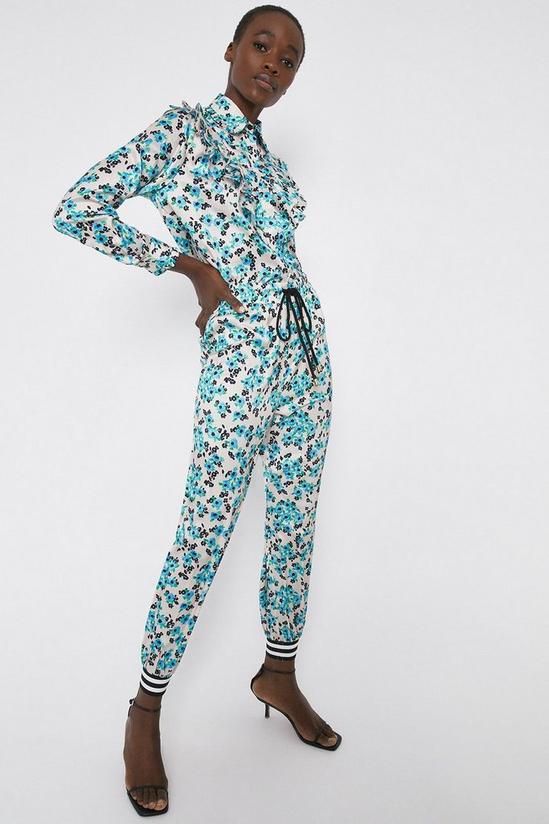 Warehouse Cuffed Jogger In Blue Daisy Floral 1