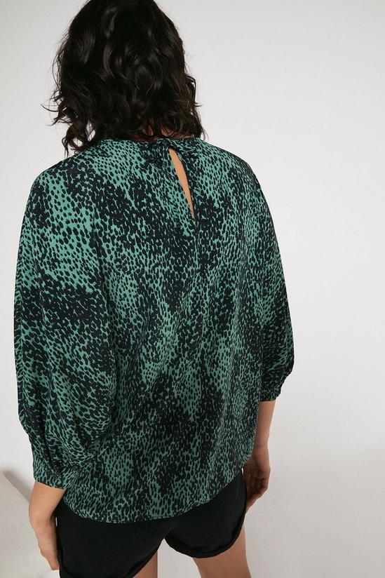Warehouse Top With Puff Sleeve In Green Animal 3