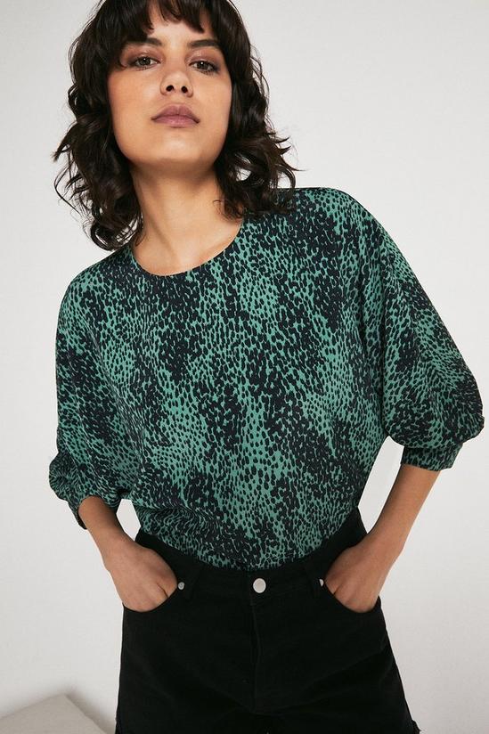 Warehouse Top With Puff Sleeve In Green Animal 4