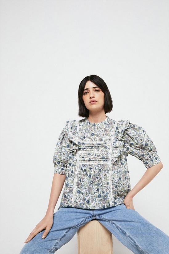 Warehouse Floral Top With Lace 4
