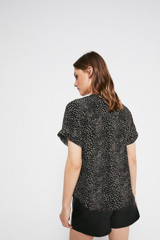 Warehouse Over The Head Top In Leopard 3