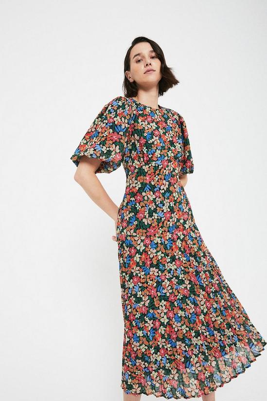 Warehouse Short Sleeve Printed Dress With Pleated Hem 1