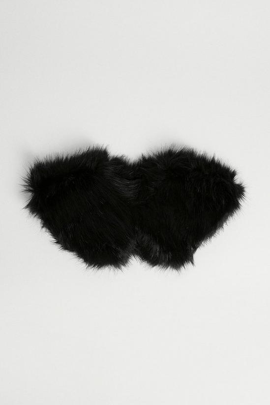Warehouse Fur Collar 1