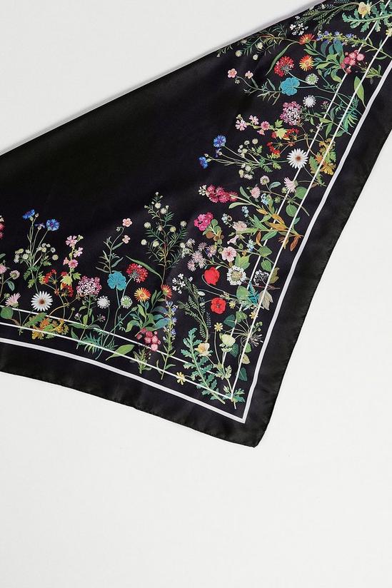 Warehouse British Museum X Mary Delany Printed Scarf 3