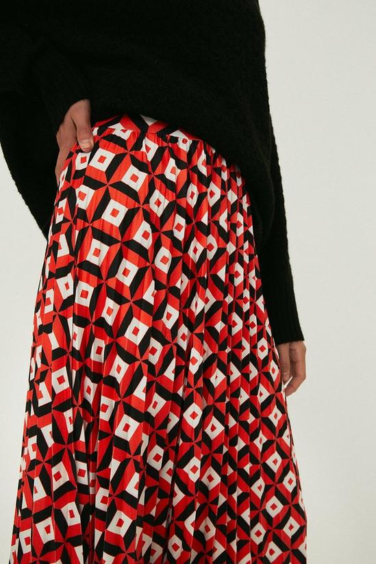 Warehouse Geo Print Pleated Skirt 2