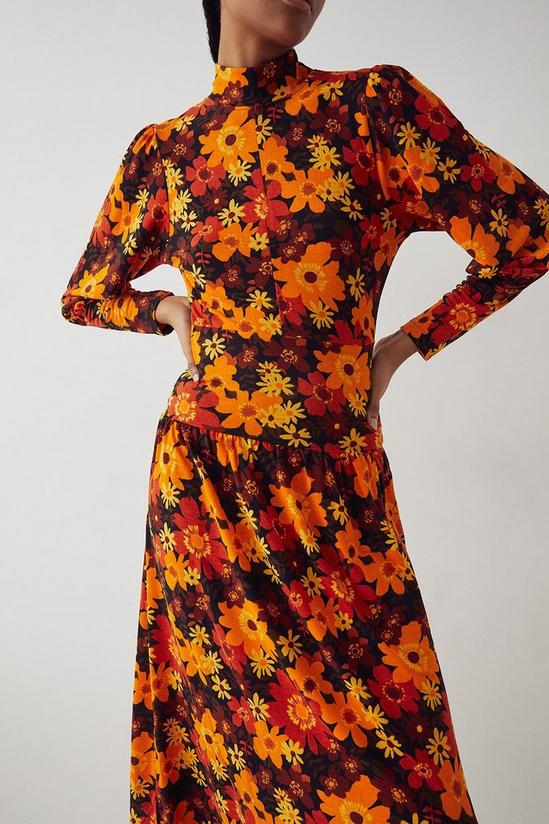 Warehouse Printed Soft Touch Funnel Puff Sleeve Dress 1