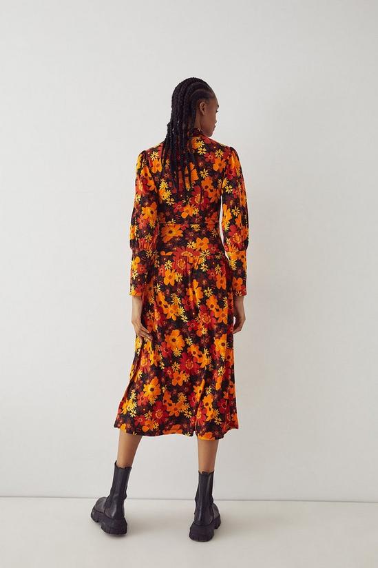 Warehouse Printed Soft Touch Funnel Puff Sleeve Dress 3