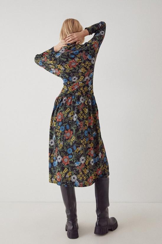Warehouse Printed Soft Touch Funnel Puff Sleeve Dress 3