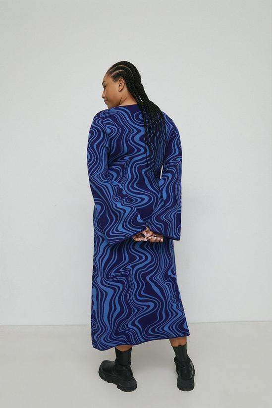 Warehouse Plus Size Warped Jacquard Knitted Midi Dress 3