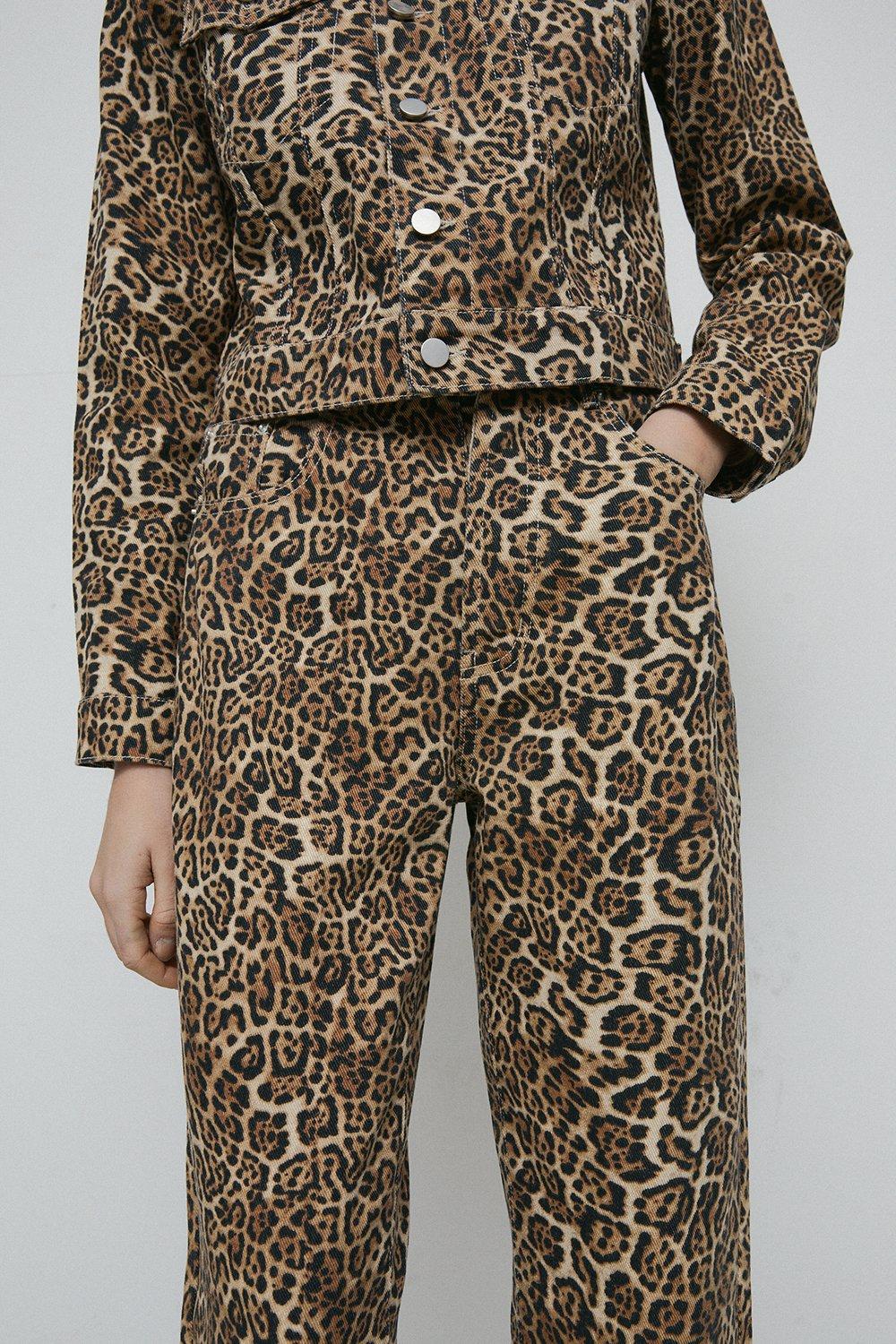 Leopard print 2024 straight leg jeans