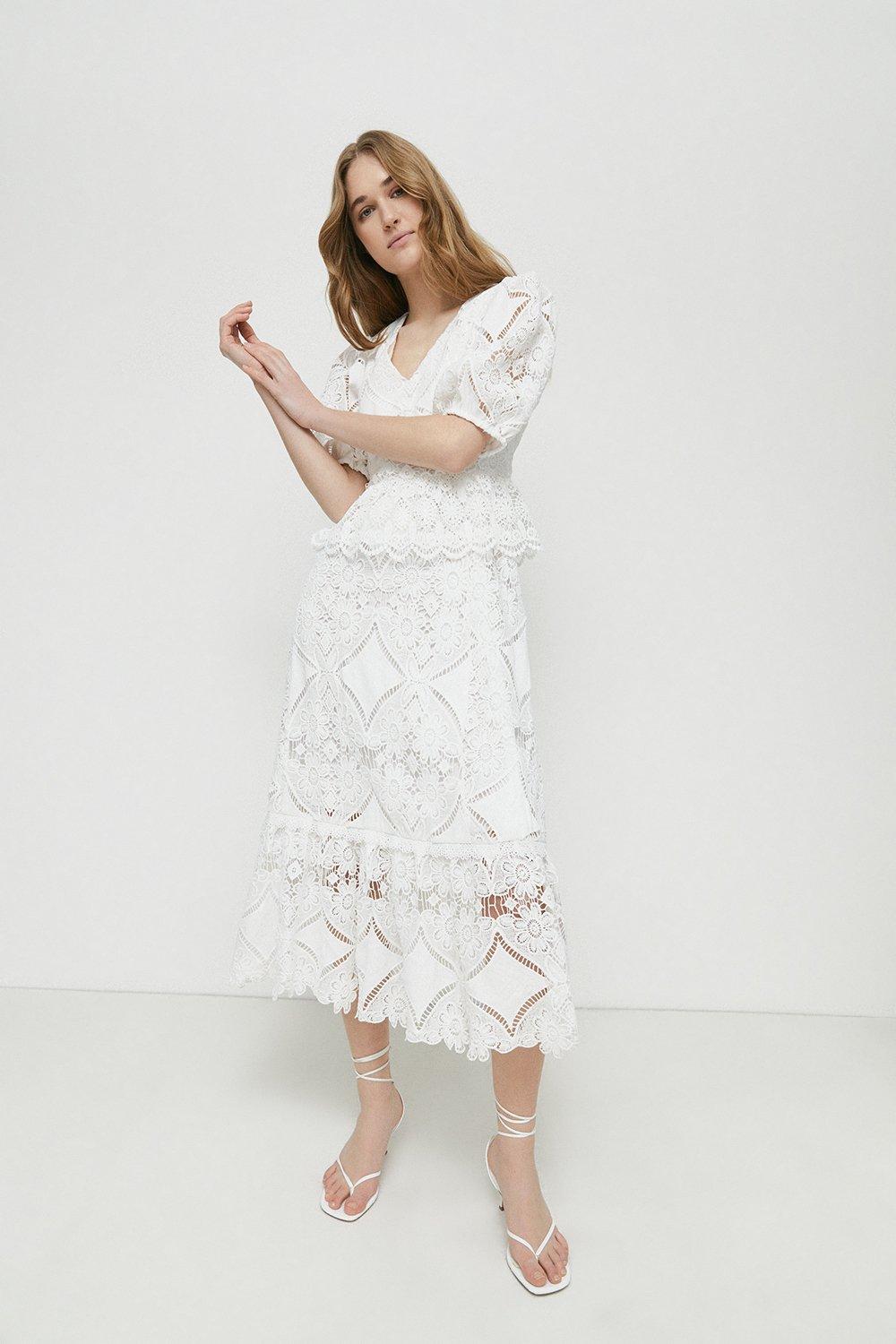 Womens Lace V Neck Midi Tier Dress - white