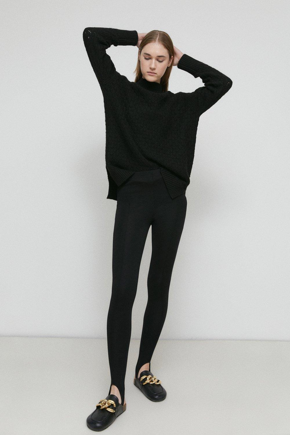 In Form Petite Stirrup Leggings in Black