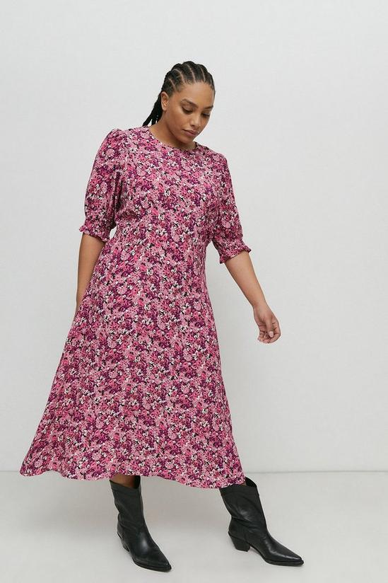 Warehouse Plus Size Shirred Cuff Midi Dress In Floral 1