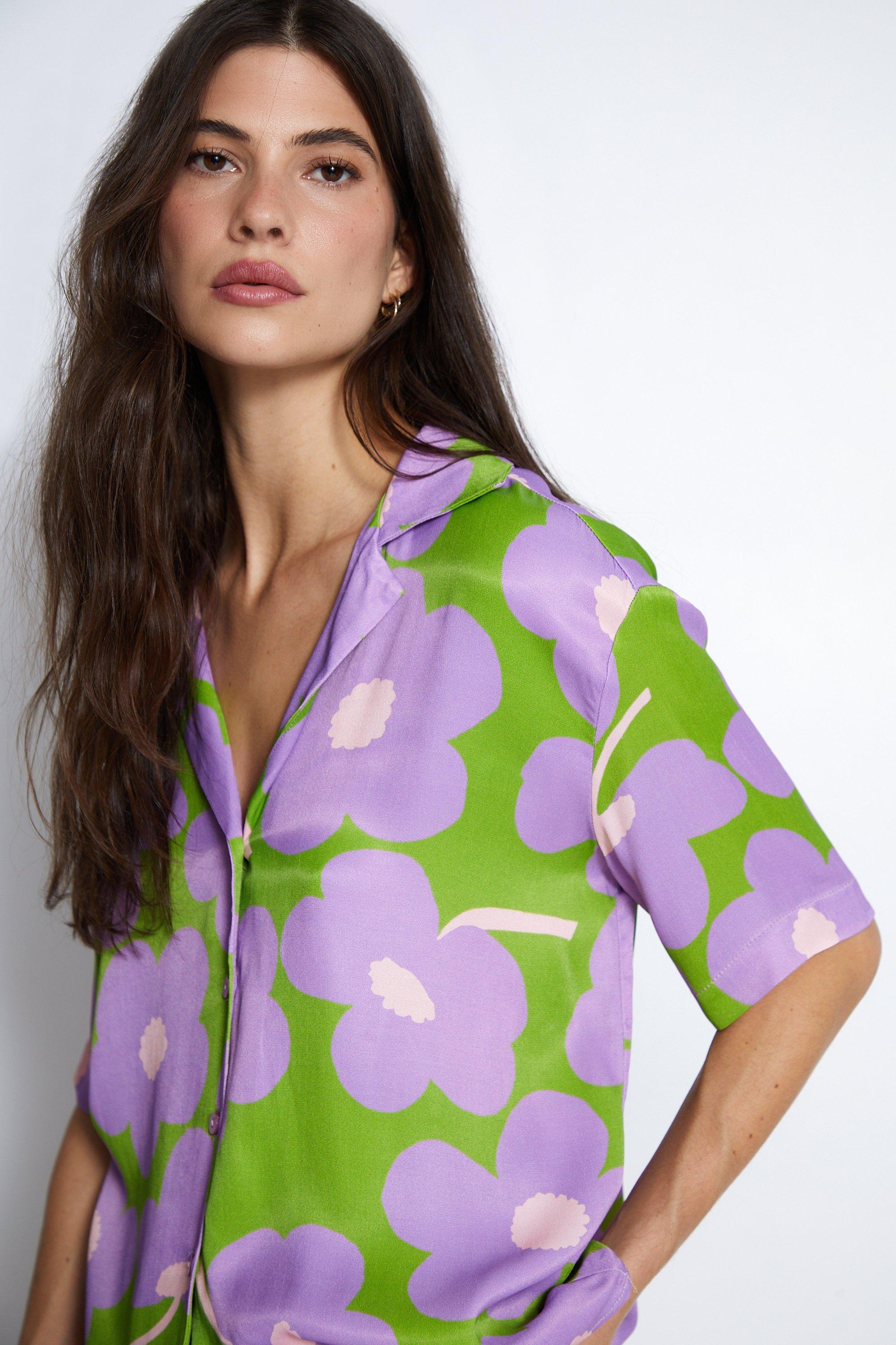 Womens Short Sleeve Resort Shirt In Floral - green