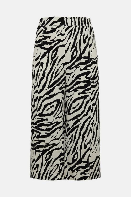 Warehouse Plus Size Zebra Crepe Wide Crop Trousers 4