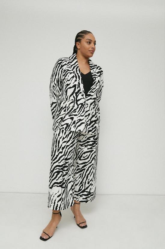 Warehouse Plus Size Zebra Crepe Relaxed Blazer 1