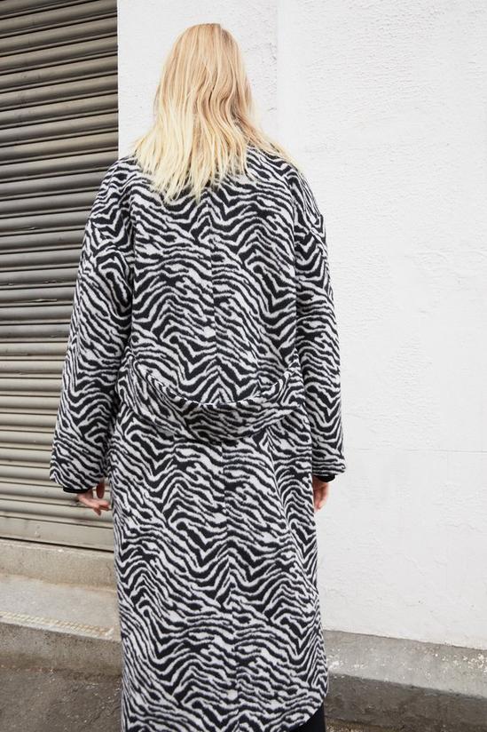 Warehouse Zebra Oversized Collar Cosy Knit Maxi Coat 2