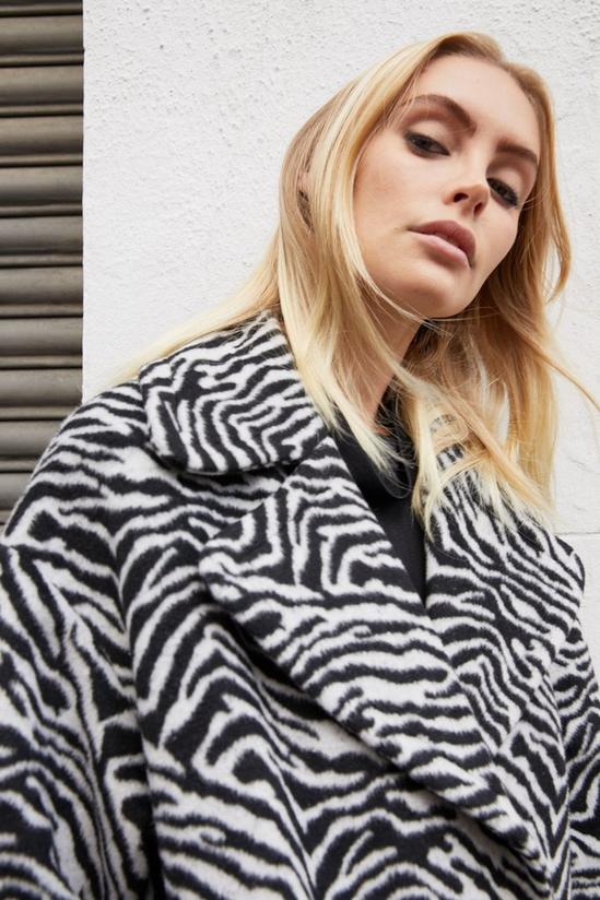 Warehouse Zebra Oversized Collar Cosy Knit Maxi Coat 5