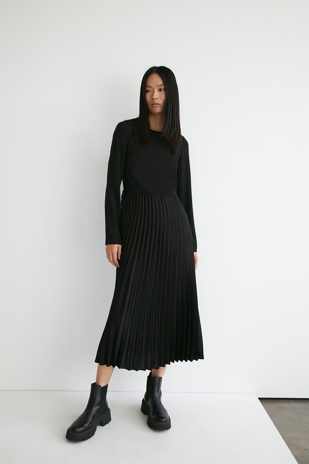Womens Long Sleeve Pleated Midi Dress - black