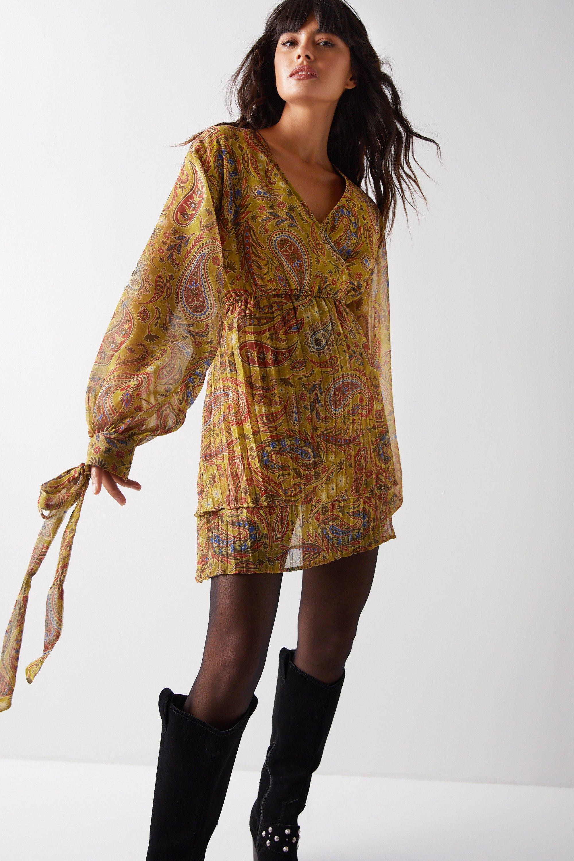 Warehouse paisley hot sale flippy dress